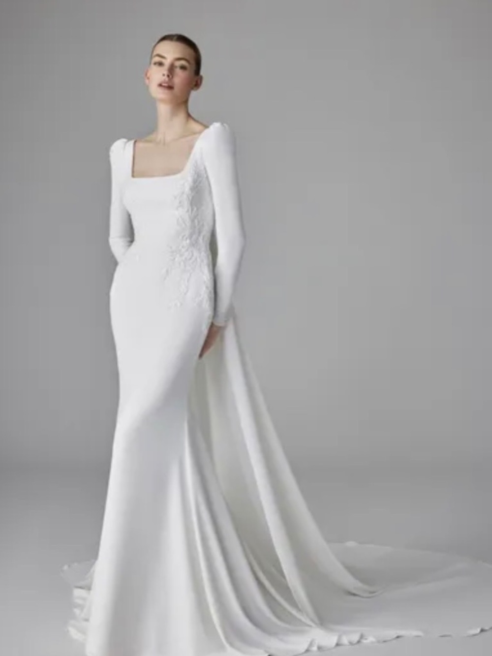Pronovias Mallory Mermaid Wedding Dress Sz US10 new with tags
